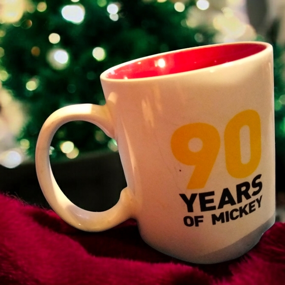 Mickey mouse pepper shaker and mug - Picture 4 of 4